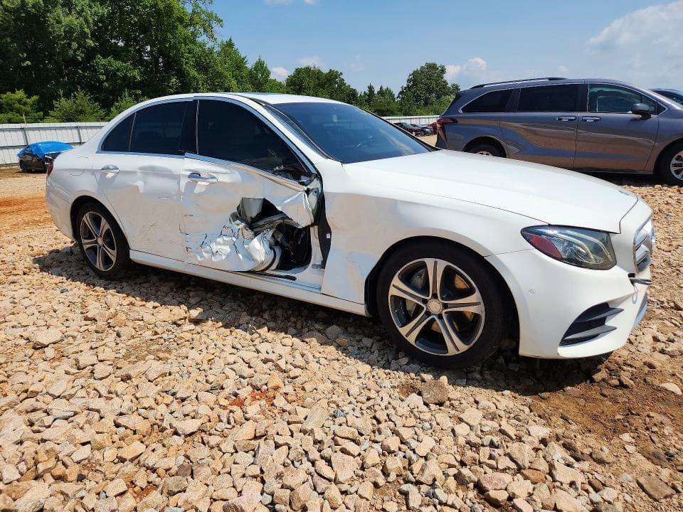 2017 MERCEDES-BENZ E 300 4MATIC 4