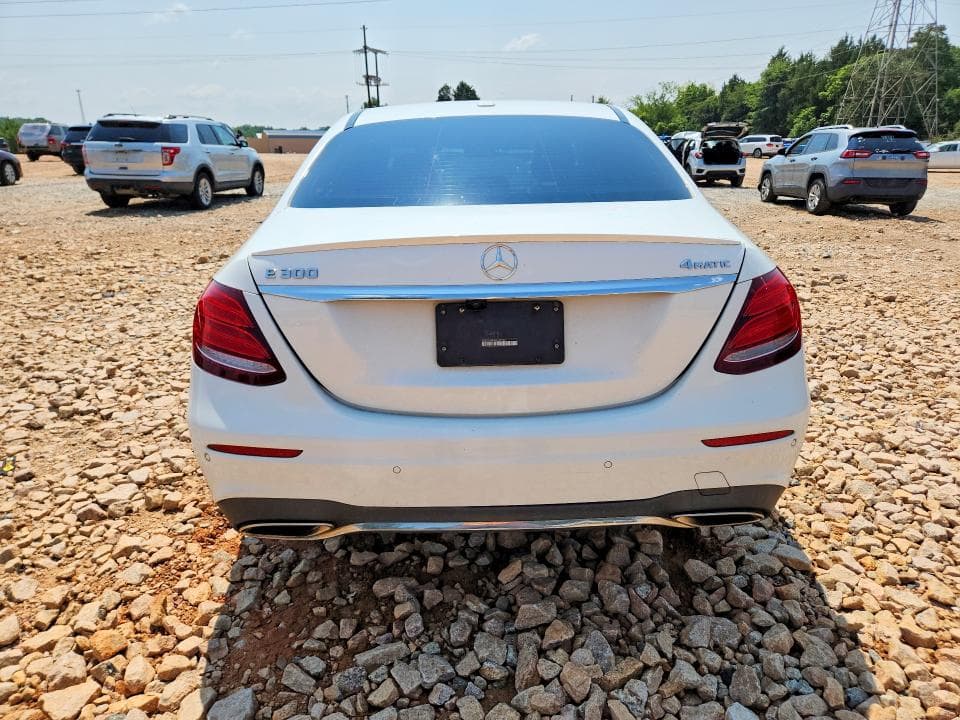 2017 MERCEDES-BENZ E 300 4MATIC 6