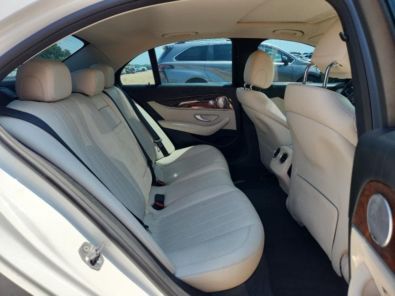 2017 MERCEDES-BENZ E 300 4MATIC 10