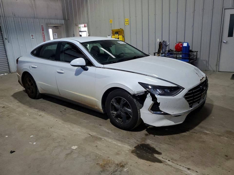 2021 HYUNDAI SONATA SE 4