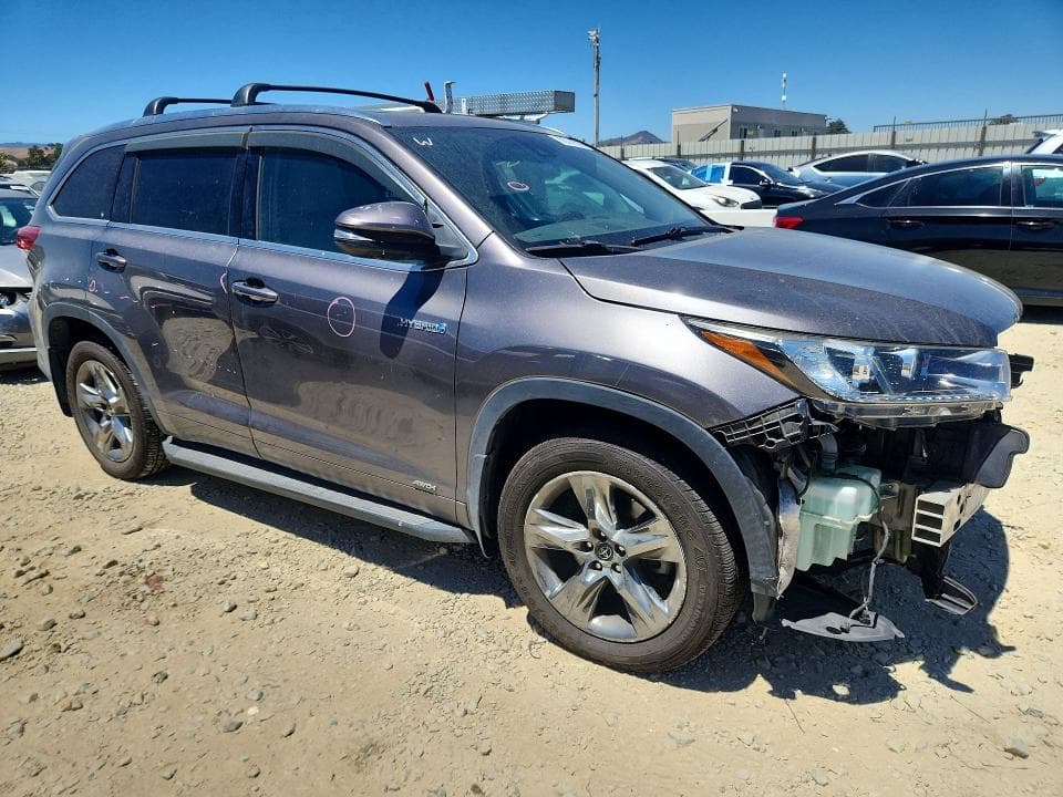 2017 TOYOTA HIGHLANDER HYBRID LIMITED PLATINUM 4