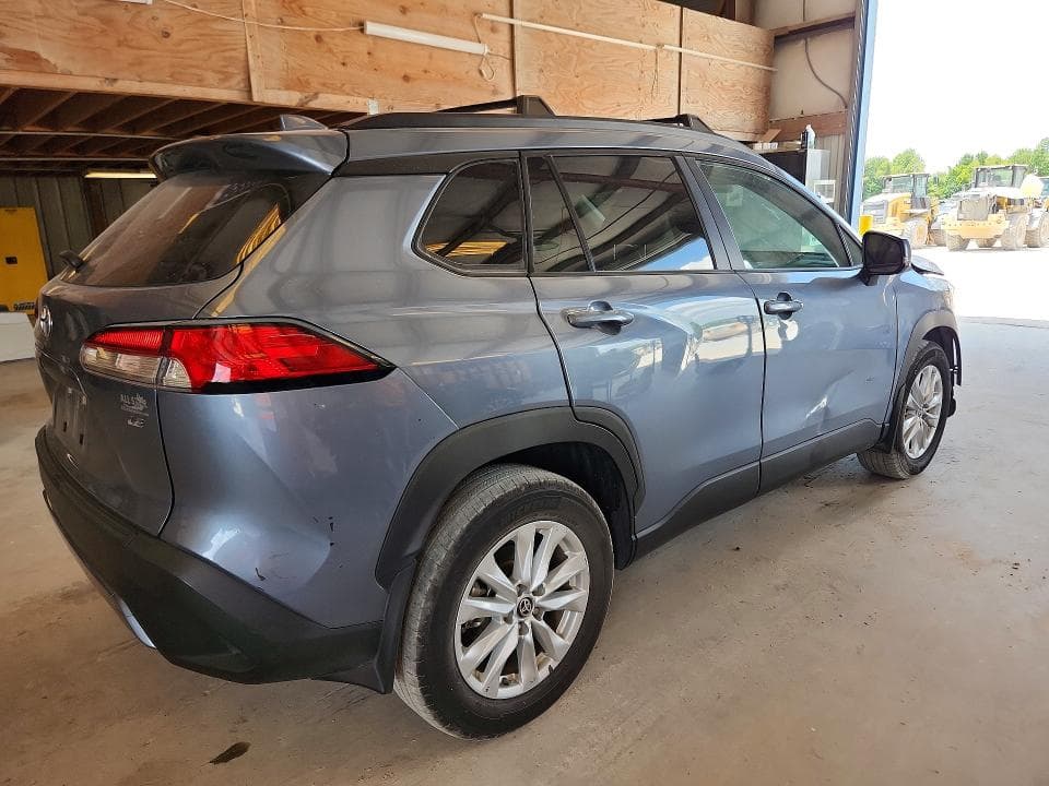 2024 TOYOTA COROLLA CROSS LE 3