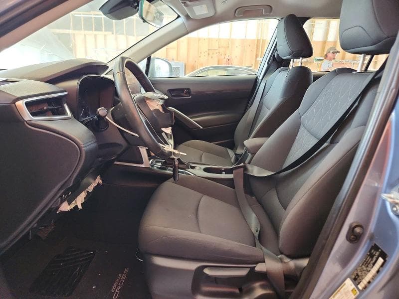 2024 TOYOTA COROLLA CROSS LE 7