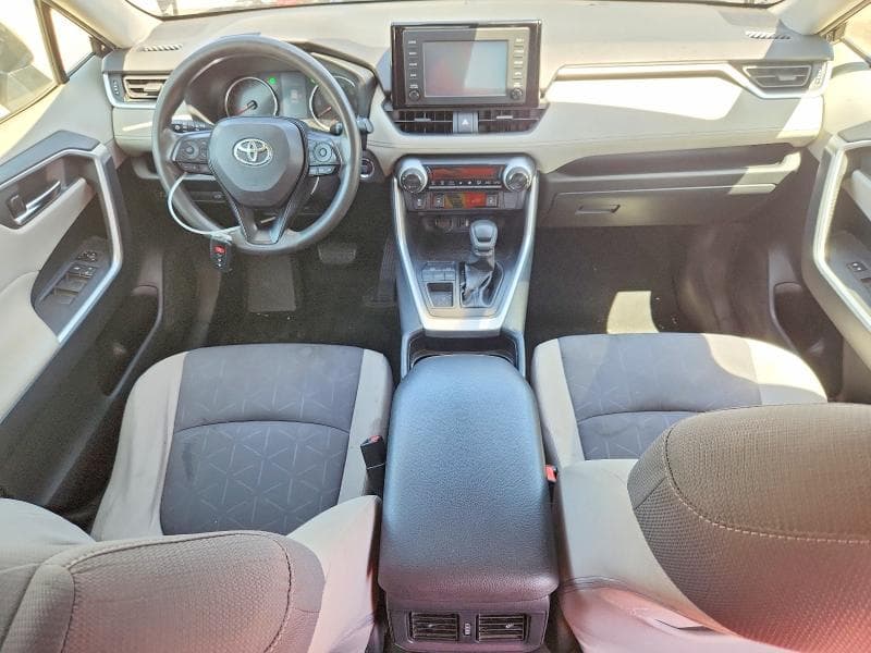2019 TOYOTA RAV4 XLE 8