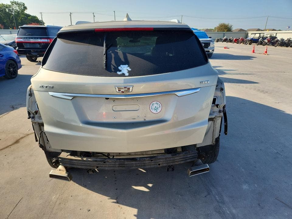 2017 CADILLAC XT5 LUXURY 6