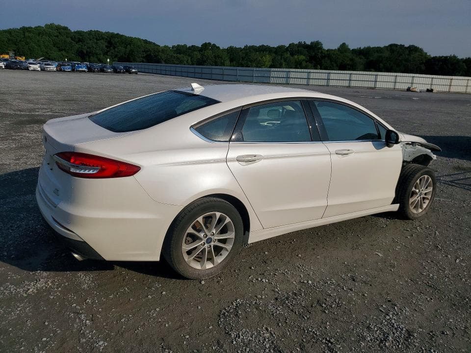 2020 FORD FUSION SE 3