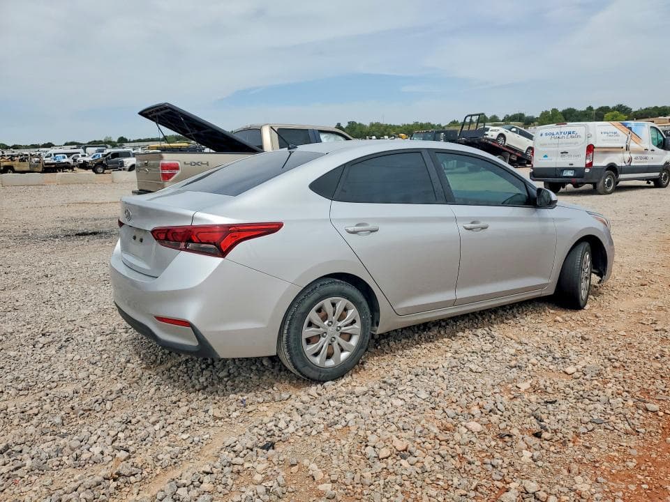 2020 HYUNDAI ACCENT SE 3