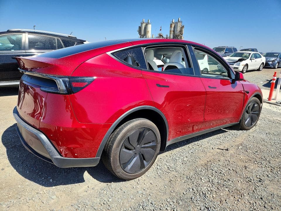 2026 TESLA MODEL Y 3