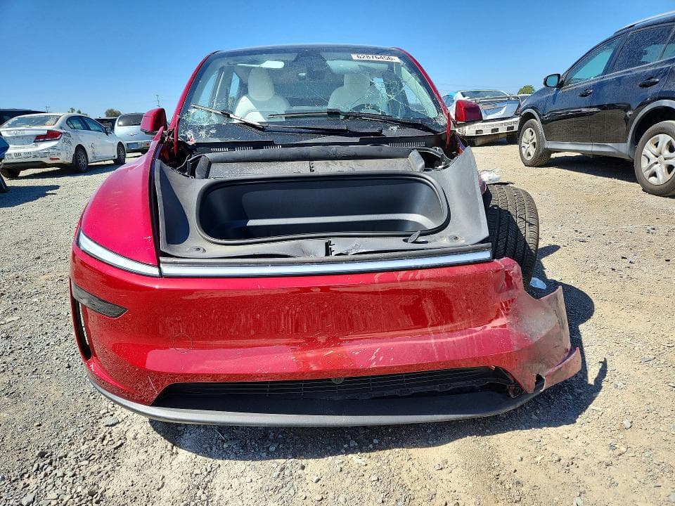 2026 TESLA MODEL Y 5