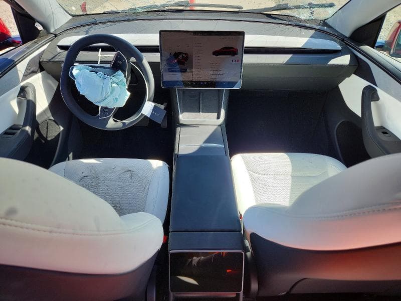 2026 TESLA MODEL Y 8