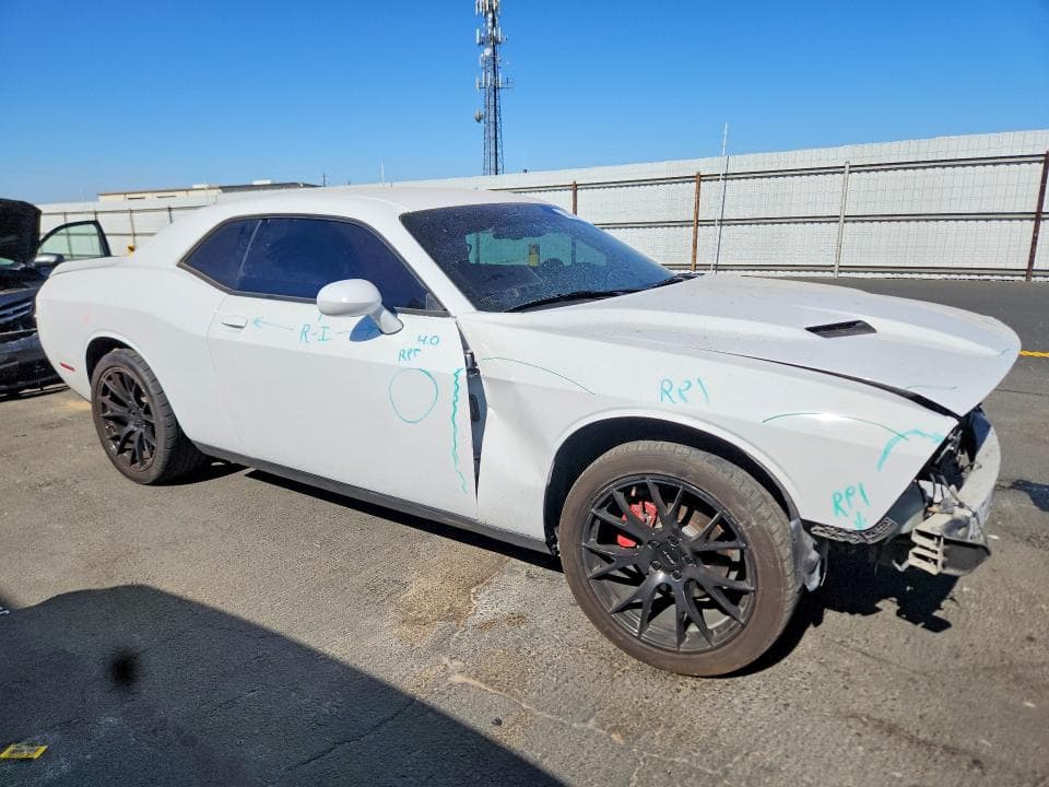 2019 DODGE CHALLENGER SXT 4