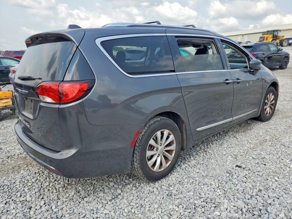 2020 CHRYSLER PACIFICA TOURING L 3