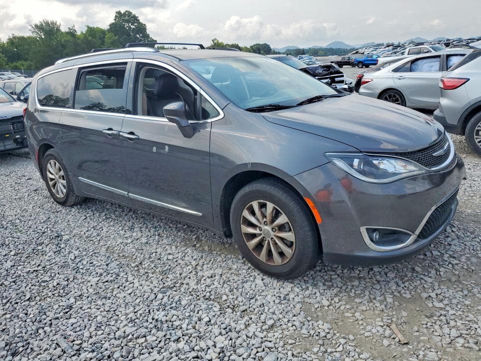 2020 CHRYSLER PACIFICA TOURING L 4