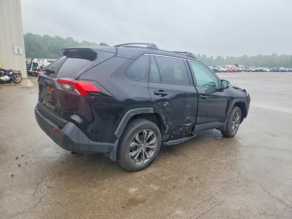 2024 TOYOTA RAV4 XLE PREMIUM 3