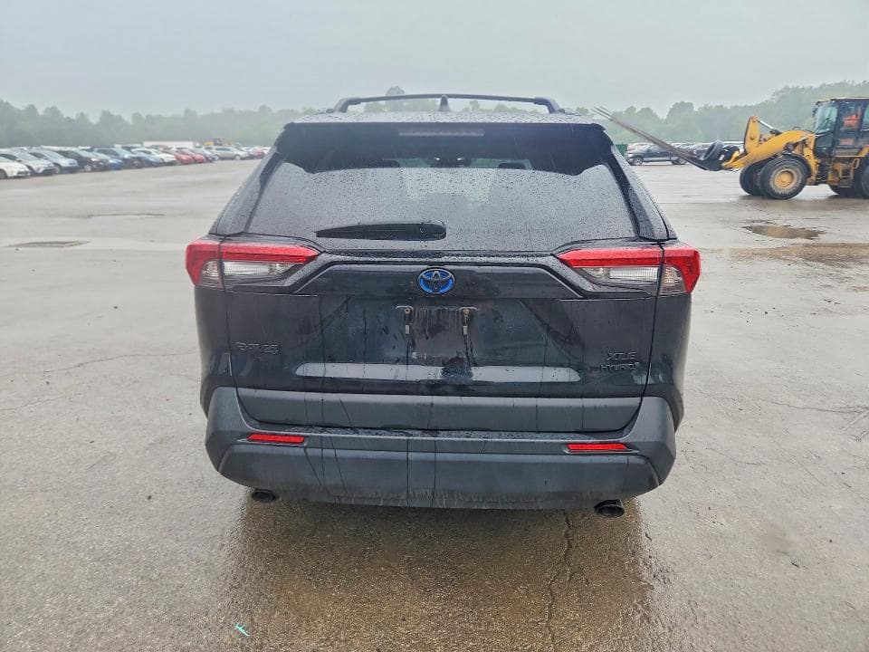 2024 TOYOTA RAV4 XLE PREMIUM 6