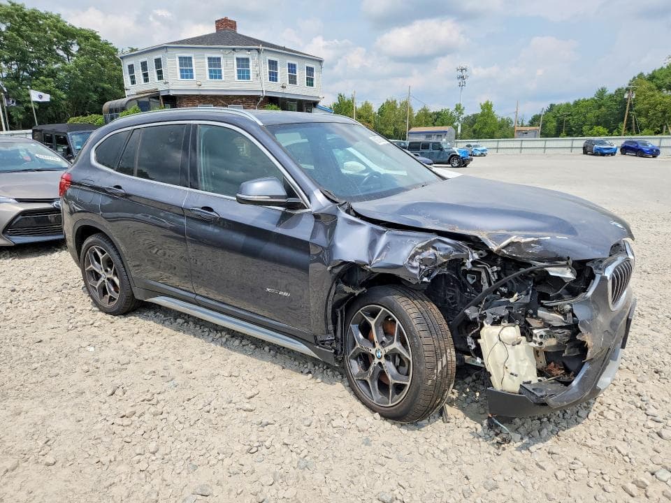 2018 BMW X1 4