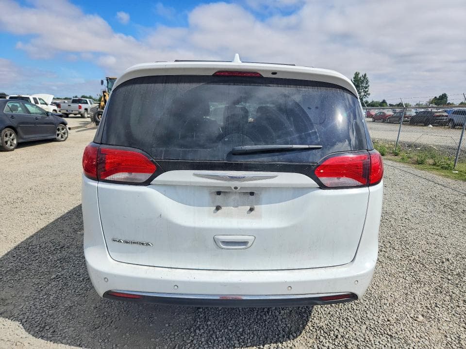 2017 CHRYSLER PACIFICA TOURING L 6