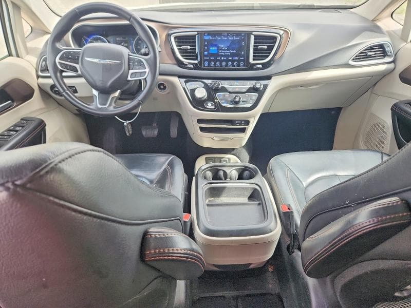 2017 CHRYSLER PACIFICA TOURING L 8
