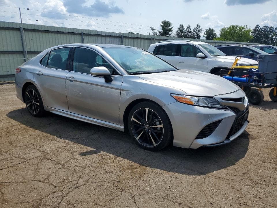 2020 TOYOTA CAMRY XSE 4