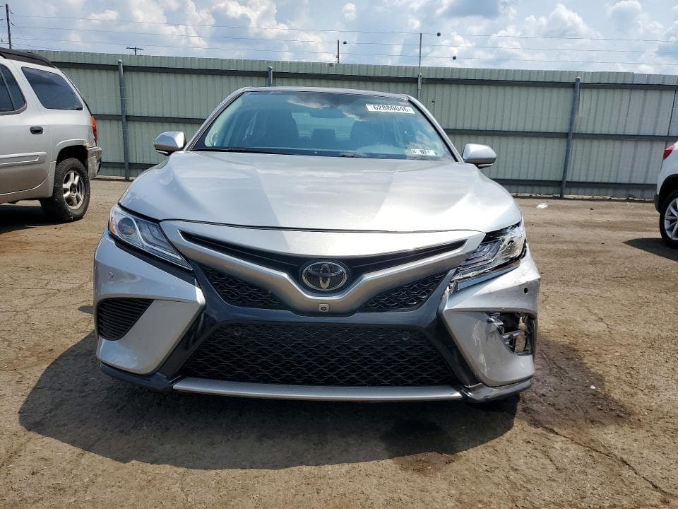 2020 TOYOTA CAMRY XSE 5