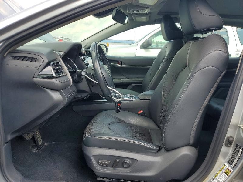 2020 TOYOTA CAMRY XSE 7