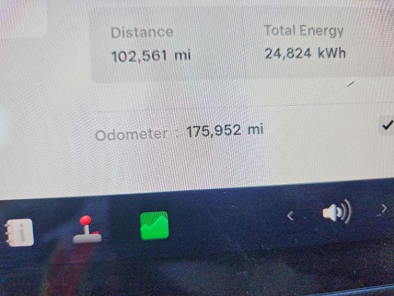 2022 TESLA MODEL 3 9