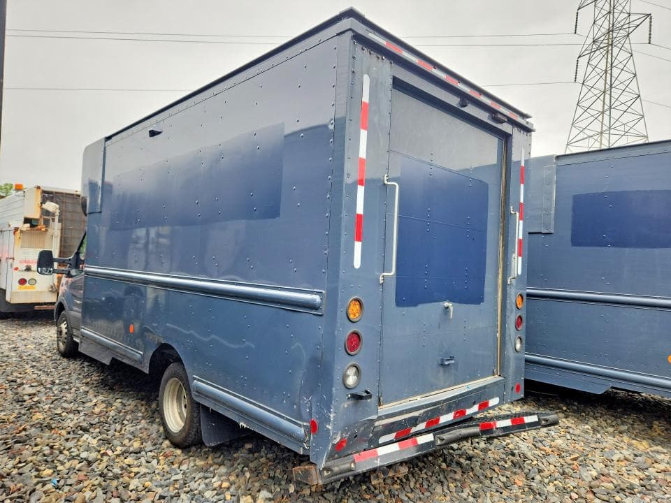2021 FORD TRANSIT STEP VAN 2