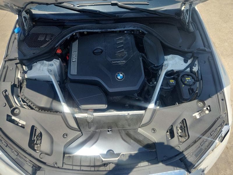 2022 BMW 530 XI 11