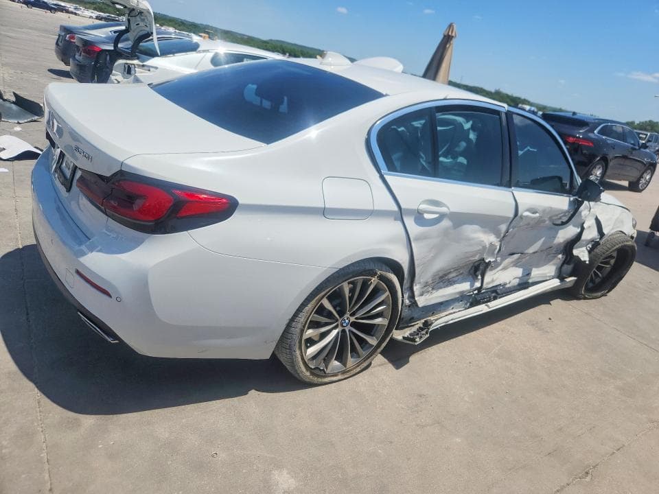 2022 BMW 530 XI 3