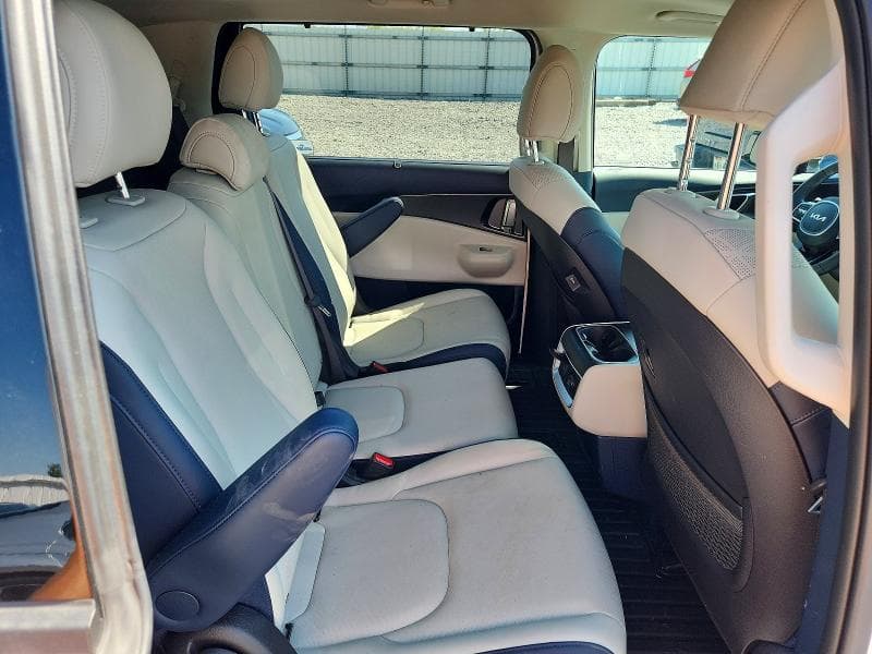 2026 KIA CARNIVAL SX 11