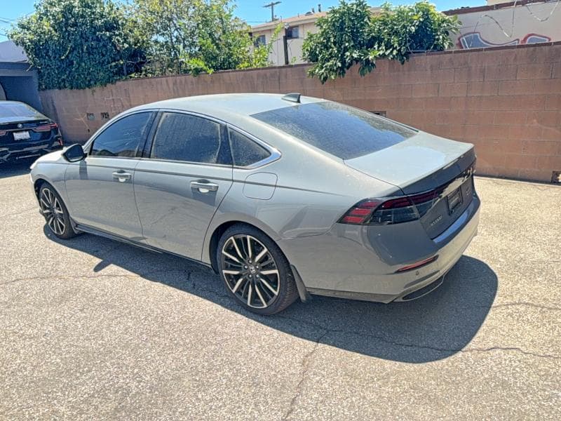 2023 HONDA ACCORD TOURING HYBRID 3