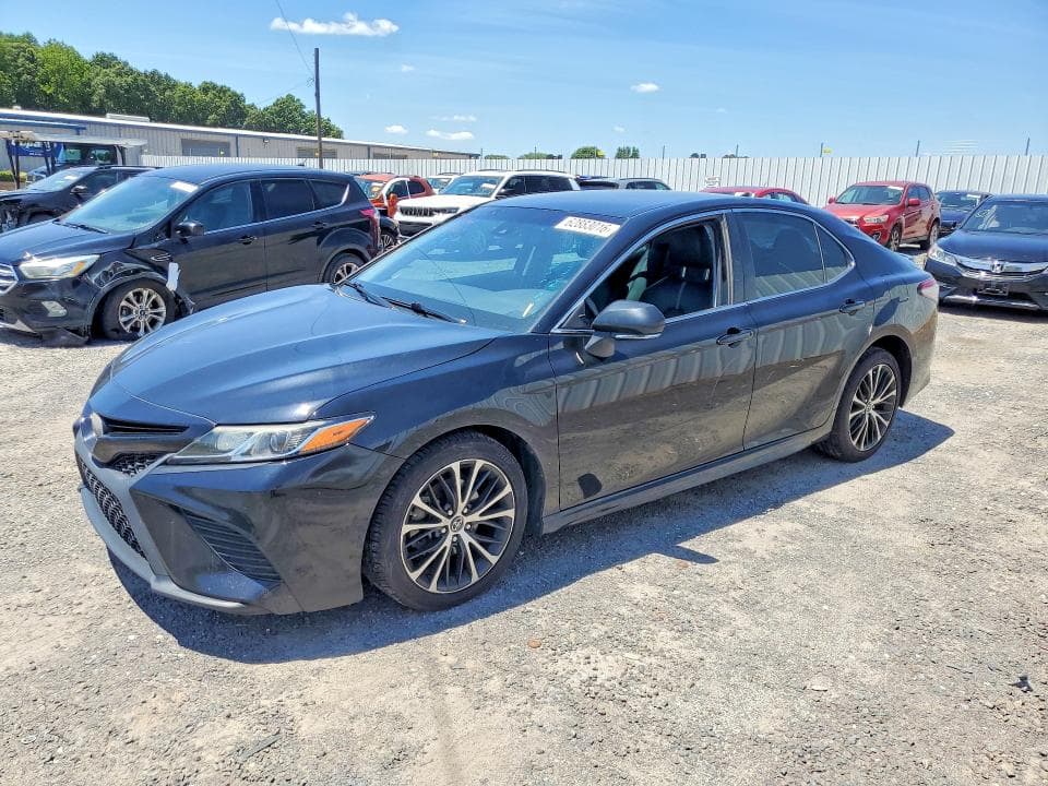 2019 TOYOTA CAMRY SE - 1