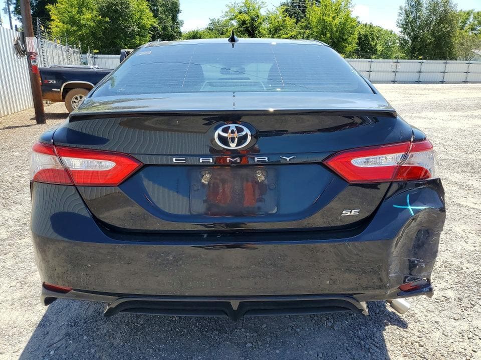 2019 TOYOTA CAMRY SE 6