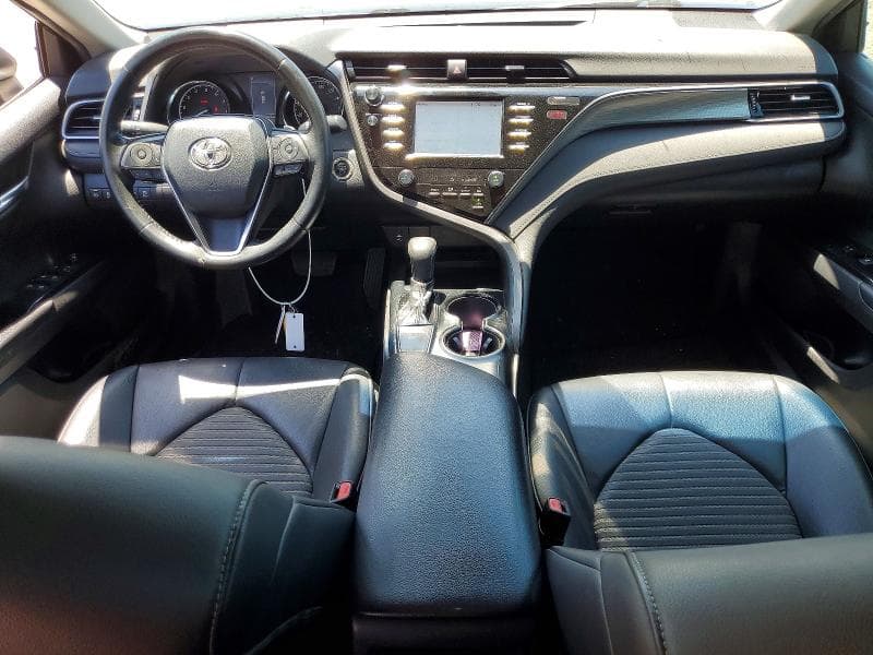2019 TOYOTA CAMRY SE 8