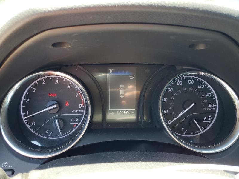 2019 TOYOTA CAMRY SE 9