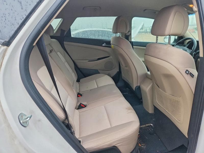 2017 HYUNDAI TUCSON SE 10