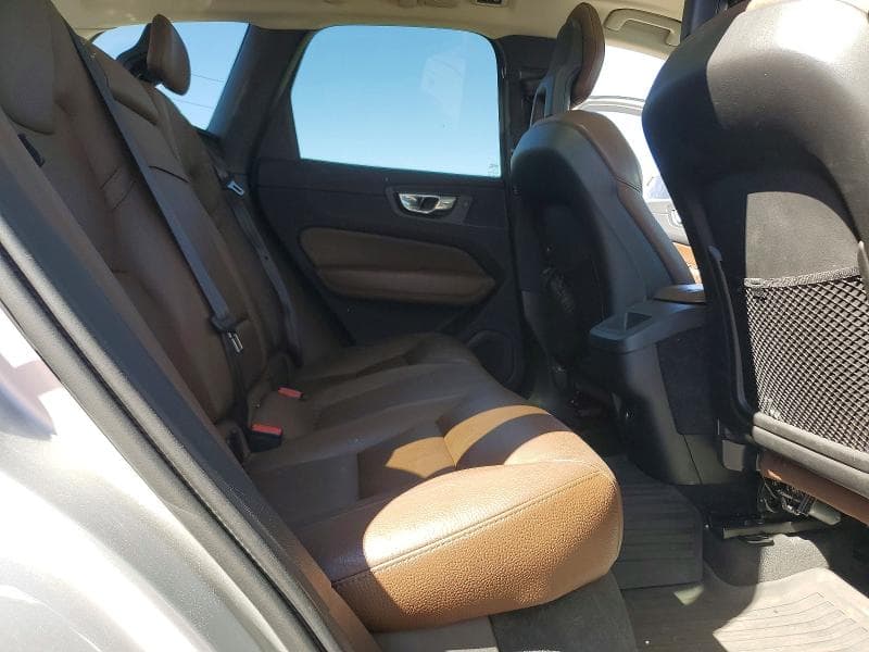 2018 VOLVO XC60 T5 11