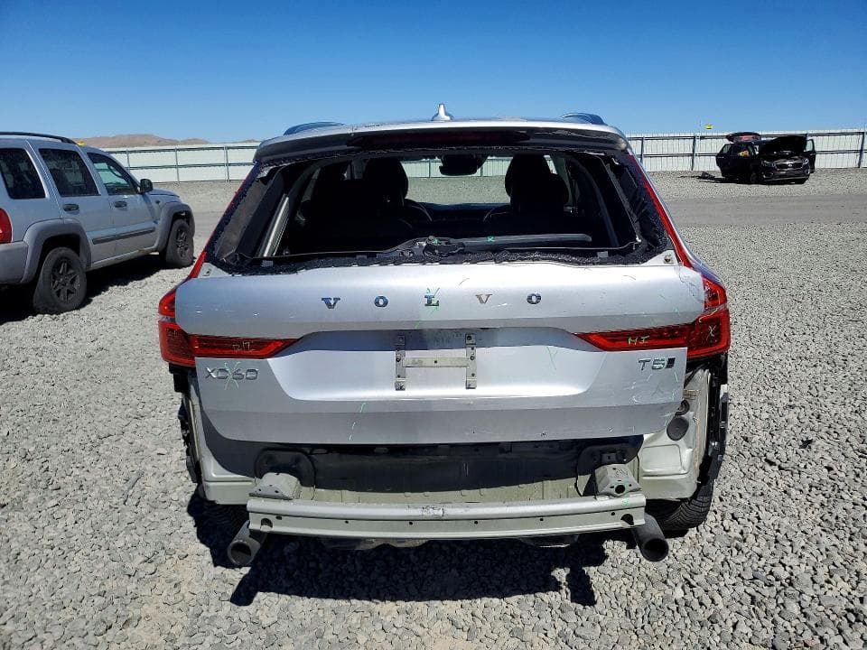 2018 VOLVO XC60 T5 6