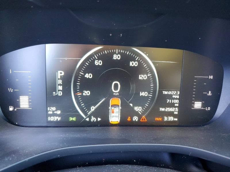 2018 VOLVO XC60 T5 9