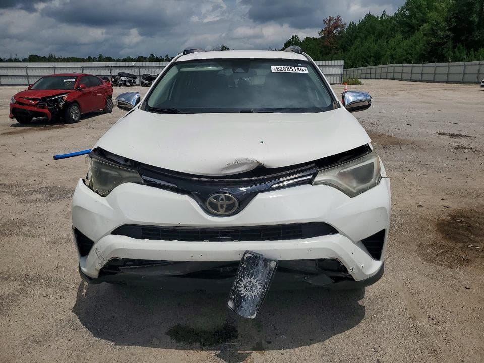 2017 TOYOTA RAV4 LE 5