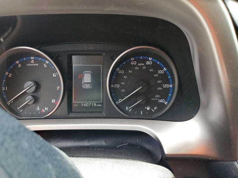 2017 TOYOTA RAV4 LE 9
