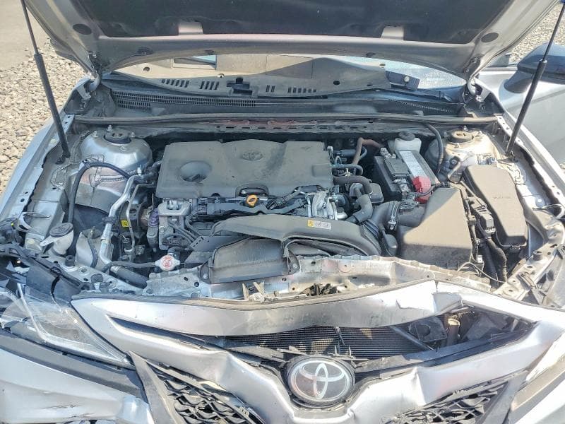 2019 TOYOTA CAMRY SE 11