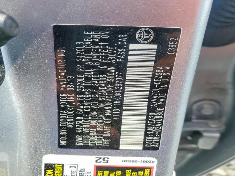 2019 TOYOTA CAMRY SE 12