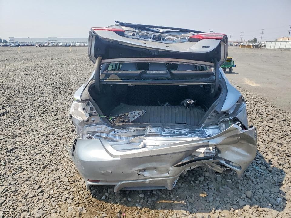 2019 TOYOTA CAMRY SE 6
