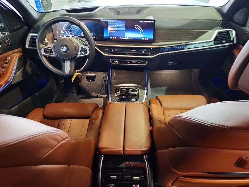 2025 BMW X7 XDRIVE40I 8