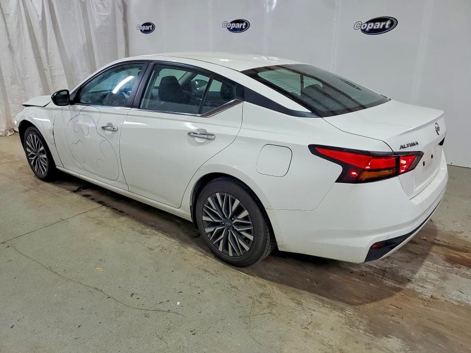 2025 NISSAN ALTIMA SV 2