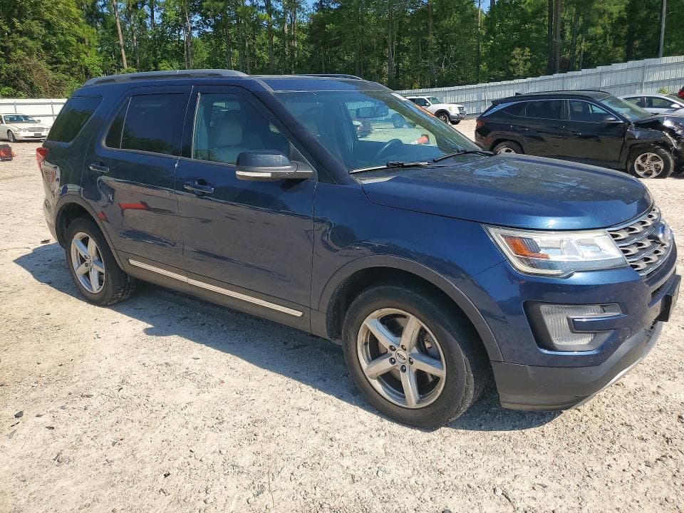 2017 FORD EXPLORER XLT 4