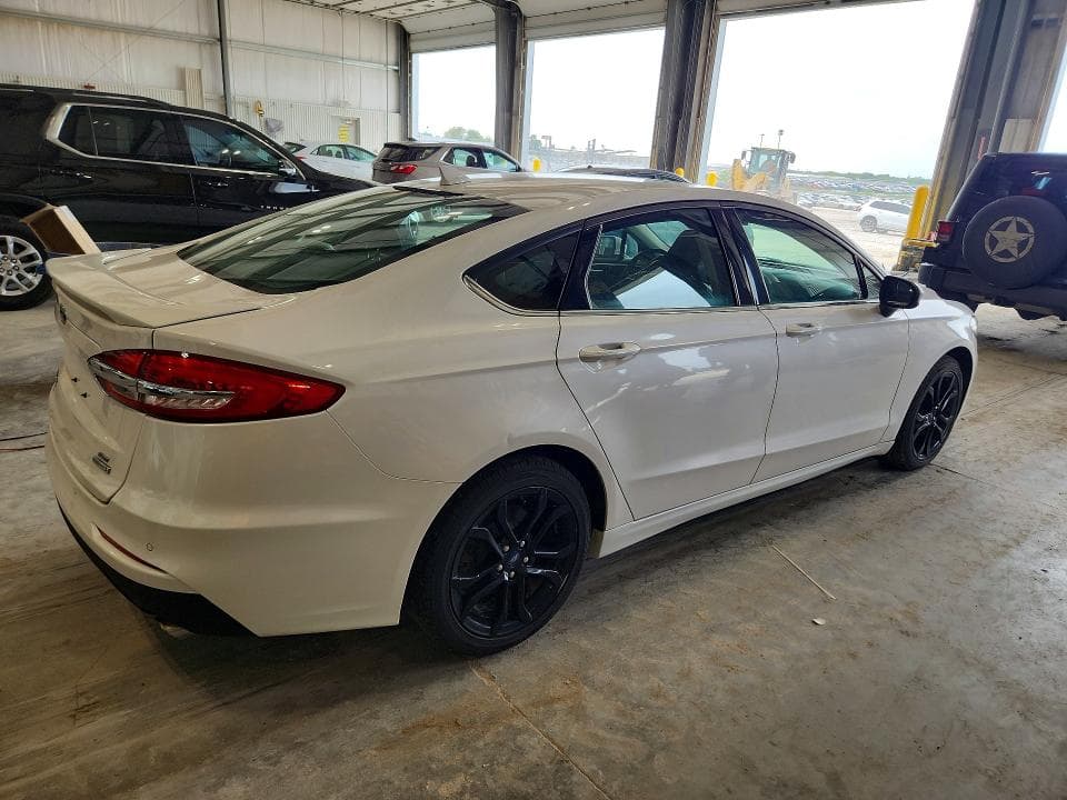 2020 FORD FUSION SE 3