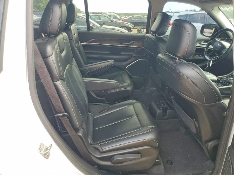 2021 JEEP GRAND CHEROKEE L LIMITED 11