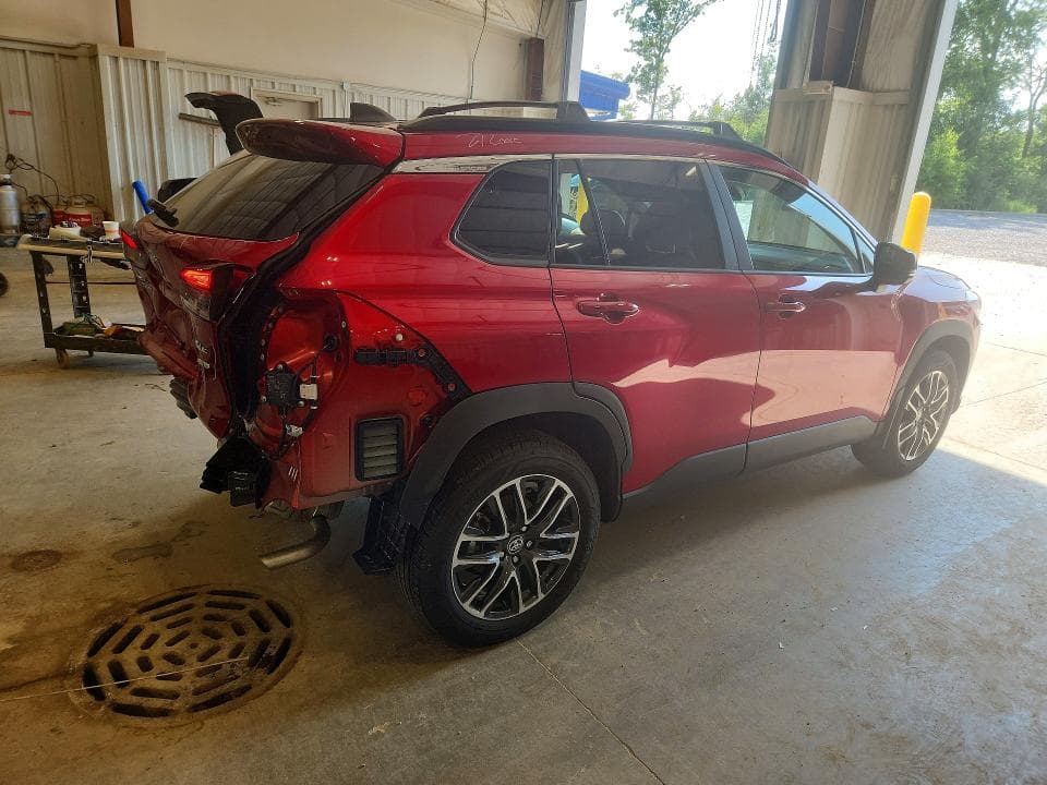 2026 TOYOTA COROLLA CROSS XLE 3